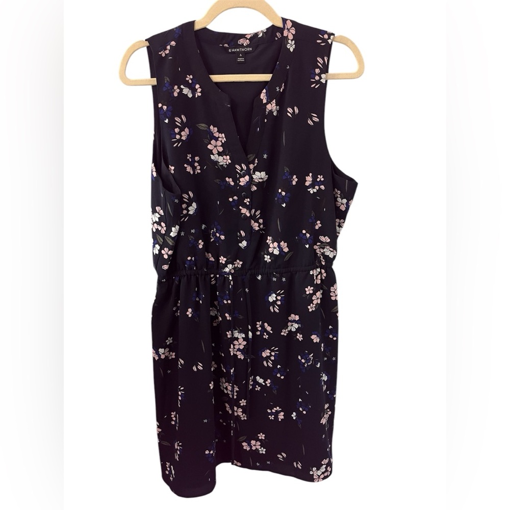 41 Hawthorn NWOT Navy Floral Navy Dress in Size L